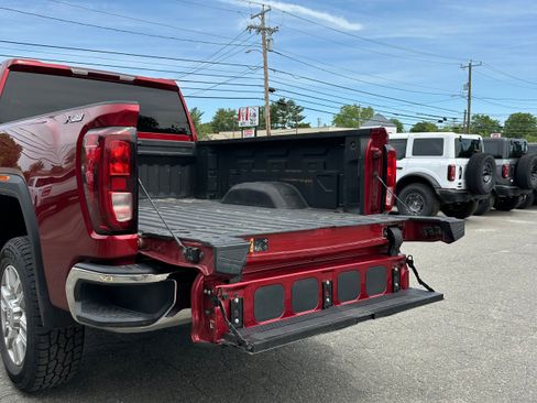Used 2023 GMC Sierra 3500 SLE w/ SLE Value Package AWD/4WD image 26