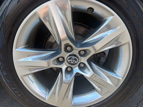 Used 2018 Toyota Highlander Limited AWD/4WD image 49