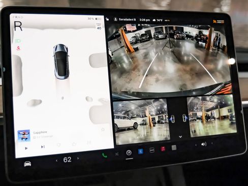 Used 2023 Tesla Model 3 Standard Range image 18