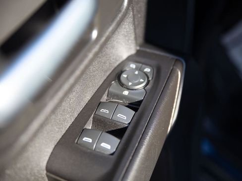 Used 2021 Chevrolet Silverado 1500 Custom image 18