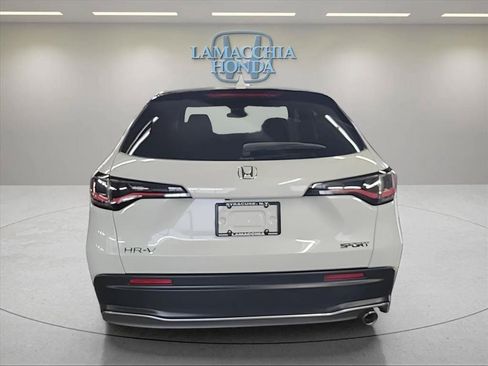 Used 2023 Honda HR-V Sport image 4