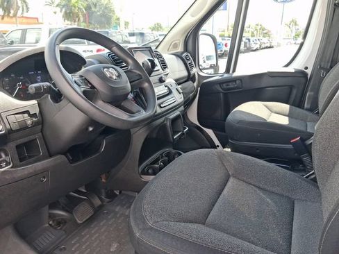 Used 2023 RAM ProMaster 2500 FWD image 11