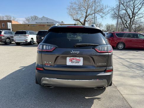 Used 2019 Jeep Cherokee Limited AWD/4WD image 6