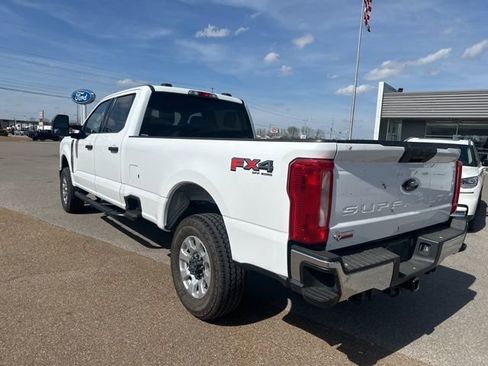 Used 2023 Ford F350 XLT w/ FX4 Off-Road Package image 12