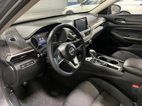 Used 2024 Nissan Altima 2.5 SV FWD image 22