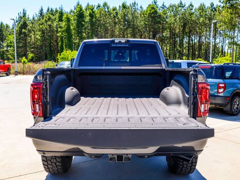 New 2026 RAM 2500 Laramie AWD/4WD image 11