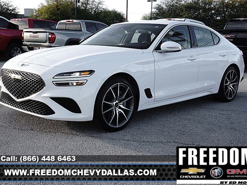 Used 2025 Genesis G70 2.5T image 3