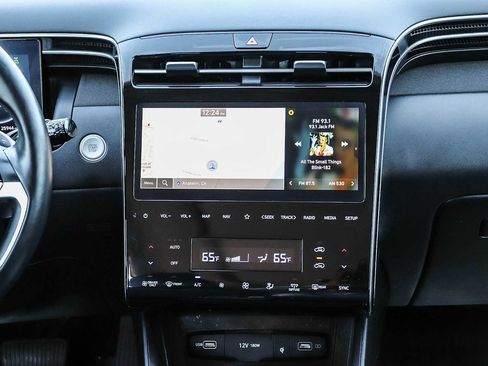 Used 2023 Hyundai Tucson Limited image 14