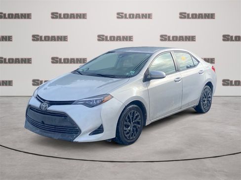 Used 2017 Toyota Corolla LE image 1