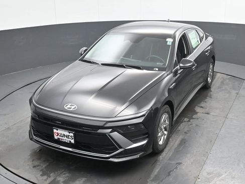New 2026 Hyundai Sonata SE FWD image 16