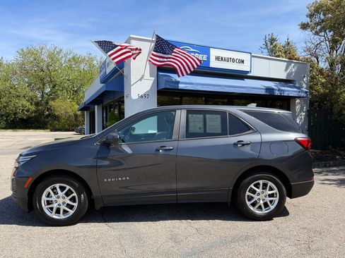 Used 2022 Chevrolet Equinox LS image 10