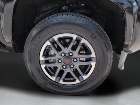 Used 2025 Toyota Tacoma TRD Sport RWD image 13