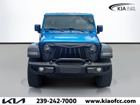 Used 2021 Jeep Gladiator Sport AWD/4WD image 2