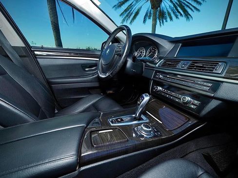 Used 2011 BMW 528i Sedan RWD image 6