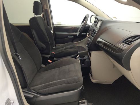 Used 2017 Dodge Grand Caravan SE w/ Power Window Group FWD image 21