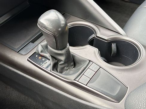 Used 2024 Toyota Camry SE FWD image 16
