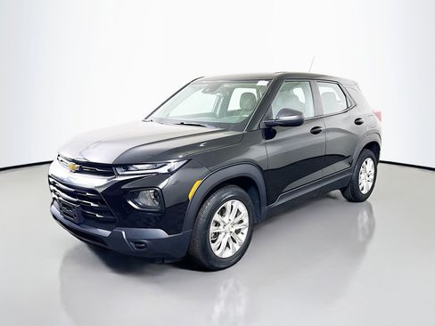 Used 2021 Chevrolet TrailBlazer LS FWD image 4