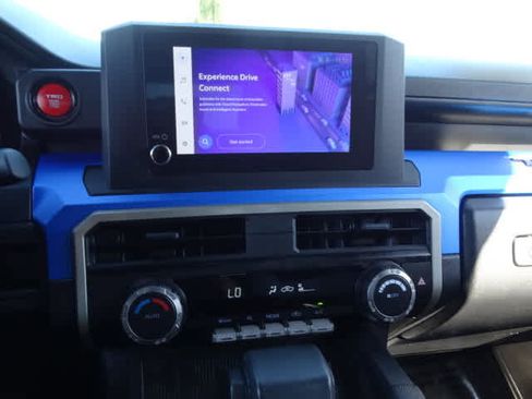 Used 2025 Toyota Tacoma TRD Off-Road image 28