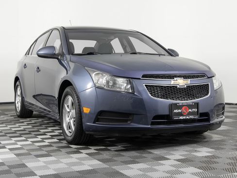 Used 2014 Chevrolet Cruze LT image 11