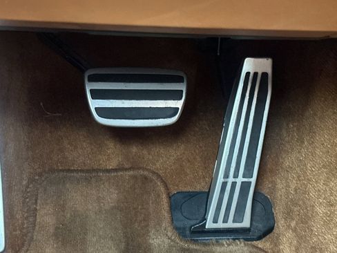 Used 2018 Lexus LC 500 Coupe w/ Performance Package image 37