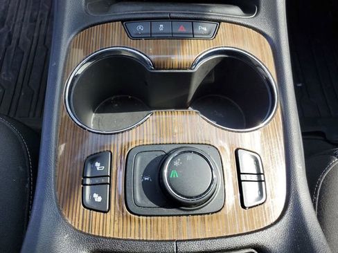 Used 2023 GMC Acadia SLE w/ Driver Convenience Package image 33