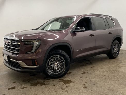 Used 2025 GMC Acadia Elevation image 1