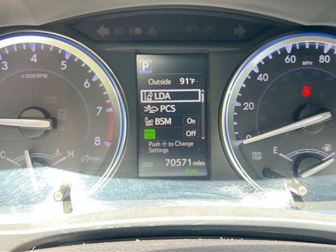 Used 2018 Toyota Highlander XLE FWD image 14