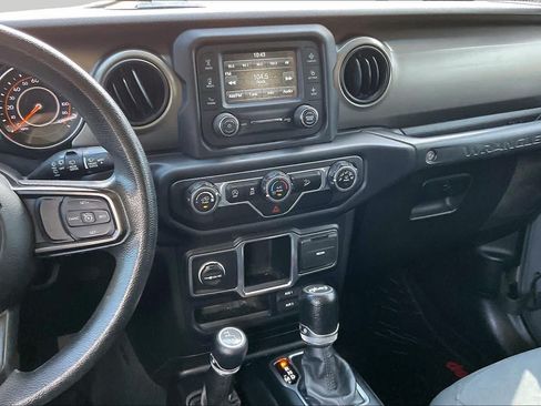 Used 2018 Jeep Wrangler Unlimited Sport AWD/4WD image 7