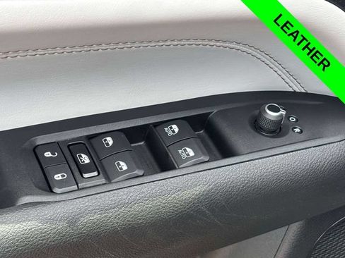 Used 2022 Jeep Compass Limited AWD/4WD image 10