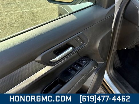 Used 2025 GMC Terrain Elevation image 14