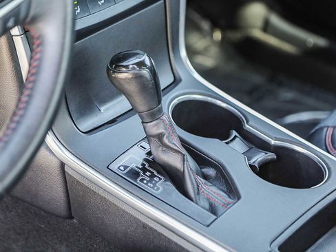 Used 2015 Toyota Camry SE image 20