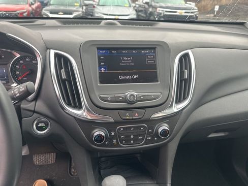 Used 2024 Chevrolet Equinox LT image 8