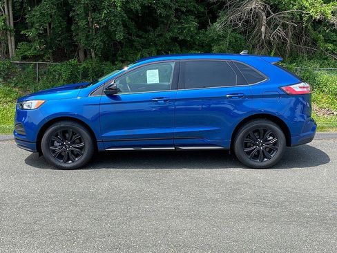 New 2024 Ford Edge SE w/ Black Appearance Package image 5