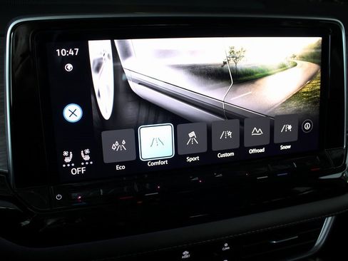 New 2025 Volkswagen Atlas SEL image 11