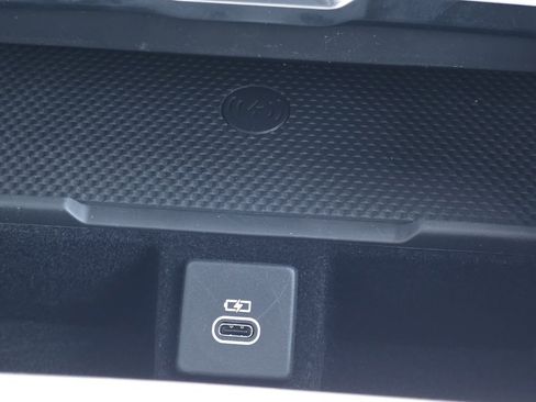 New 2025 Land Rover Range Rover SE image 10