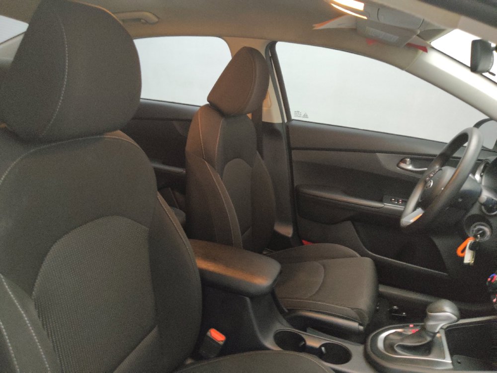 Used 2021 Kia Forte LXS FWD image 21