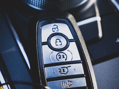 Used 2020 Ford Expedition XLT w/ Equipment Group 202A image 10