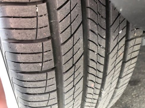 Used 2024 Kia Sportage LX image 17