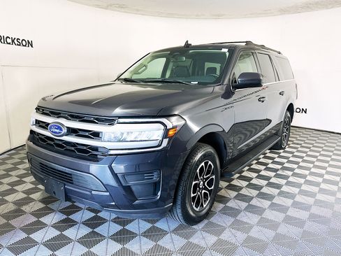 Used 2024 Ford Expedition Max XLT image 7