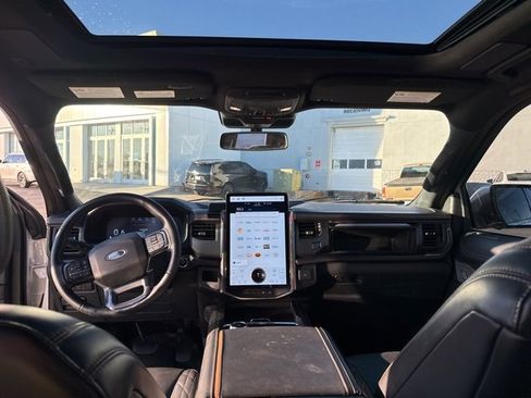 Used 2022 Ford Expedition Max Platinum image 13