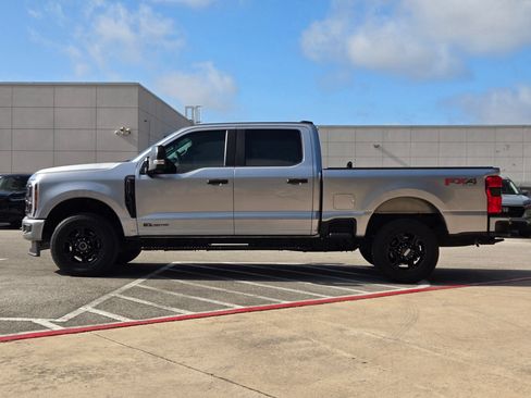 Used 2024 Ford F250 XL w/ STX Appearance Package AWD/4WD image 6