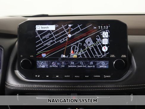 Used 2023 Nissan Rogue Platinum w/ Platinum Premium Package image 3