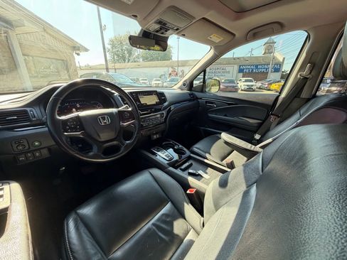 Used 2019 Honda Pilot Touring image 17