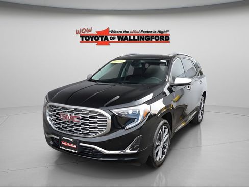 Used 2021 GMC Terrain Denali w/ Denali Premium Package image 1