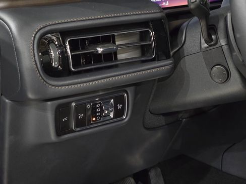 New 2026 Lincoln Aviator Reserve image 16