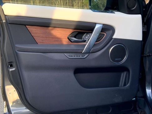 Certified 2025 Land Rover Discovery Sport S image 21