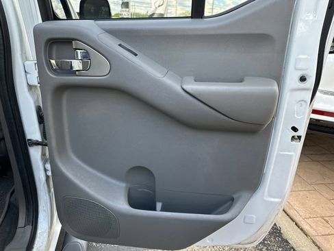 Used 2020 Nissan Frontier SV w/ Midnight Edition Floor Mats AWD/4WD image 25