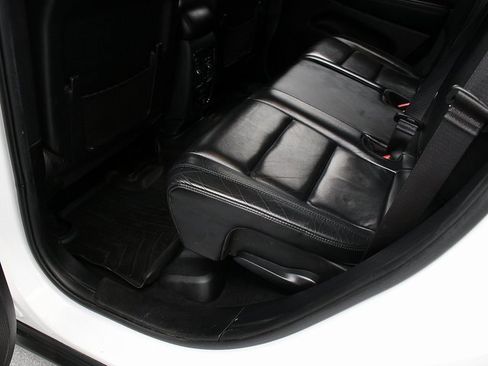 Used 2019 Jeep Grand Cherokee Limited image 27