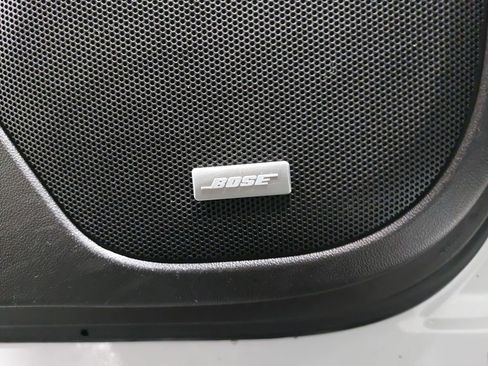 Used 2018 GMC Acadia SLT image 32