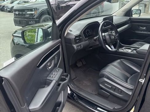 Used 2023 Honda Pilot Touring image 14